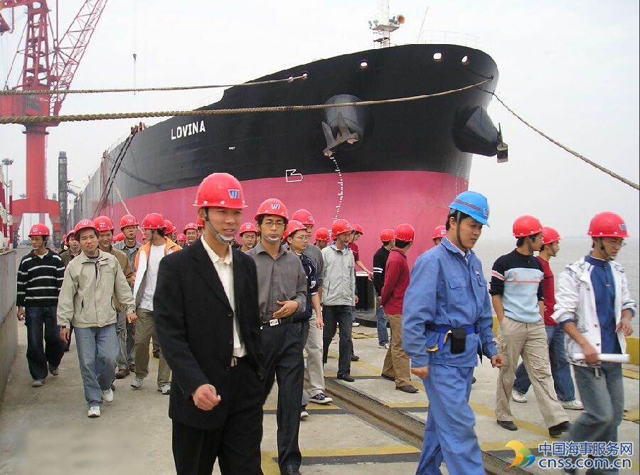 上海船院设计的8000马力破冰型三用工作船预评审结束