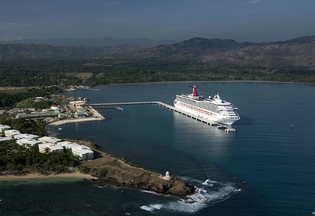 First ship arrives at carnival\'s new amber cove cruise port