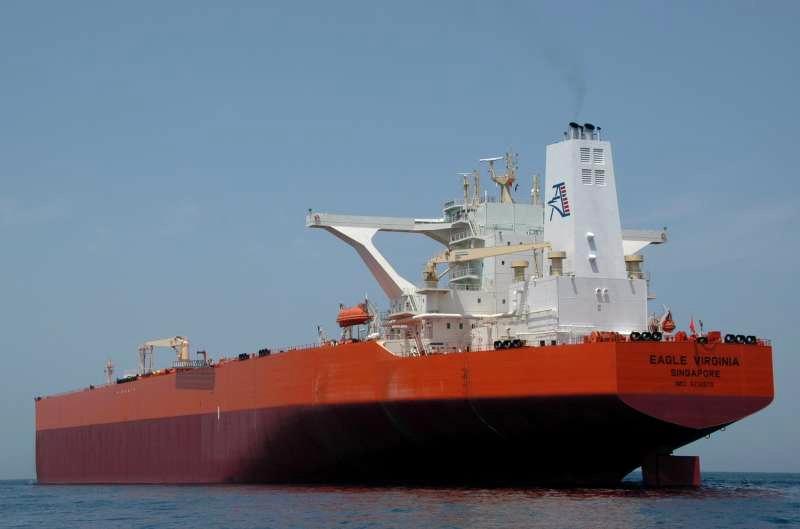 AET两天内共订造8艘万吨油船