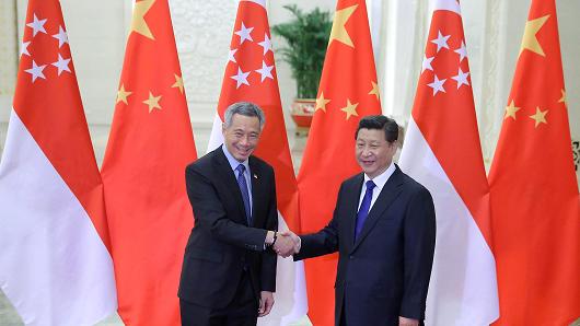 China's Xi says wants South China Sea issue resolved peacefully