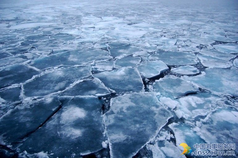 Senators seek funding for Great Lakes icebreaker