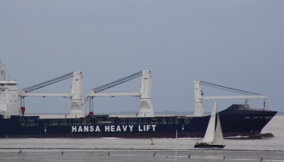 Hansa Heavy Lift opens new offices in Dubai and Brazil