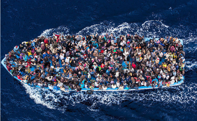地中海近800名移民被救起 抵欧移民难民破百万