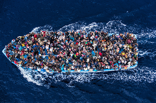 联合国难民机构：经海路抵欧难民数已突破100万人