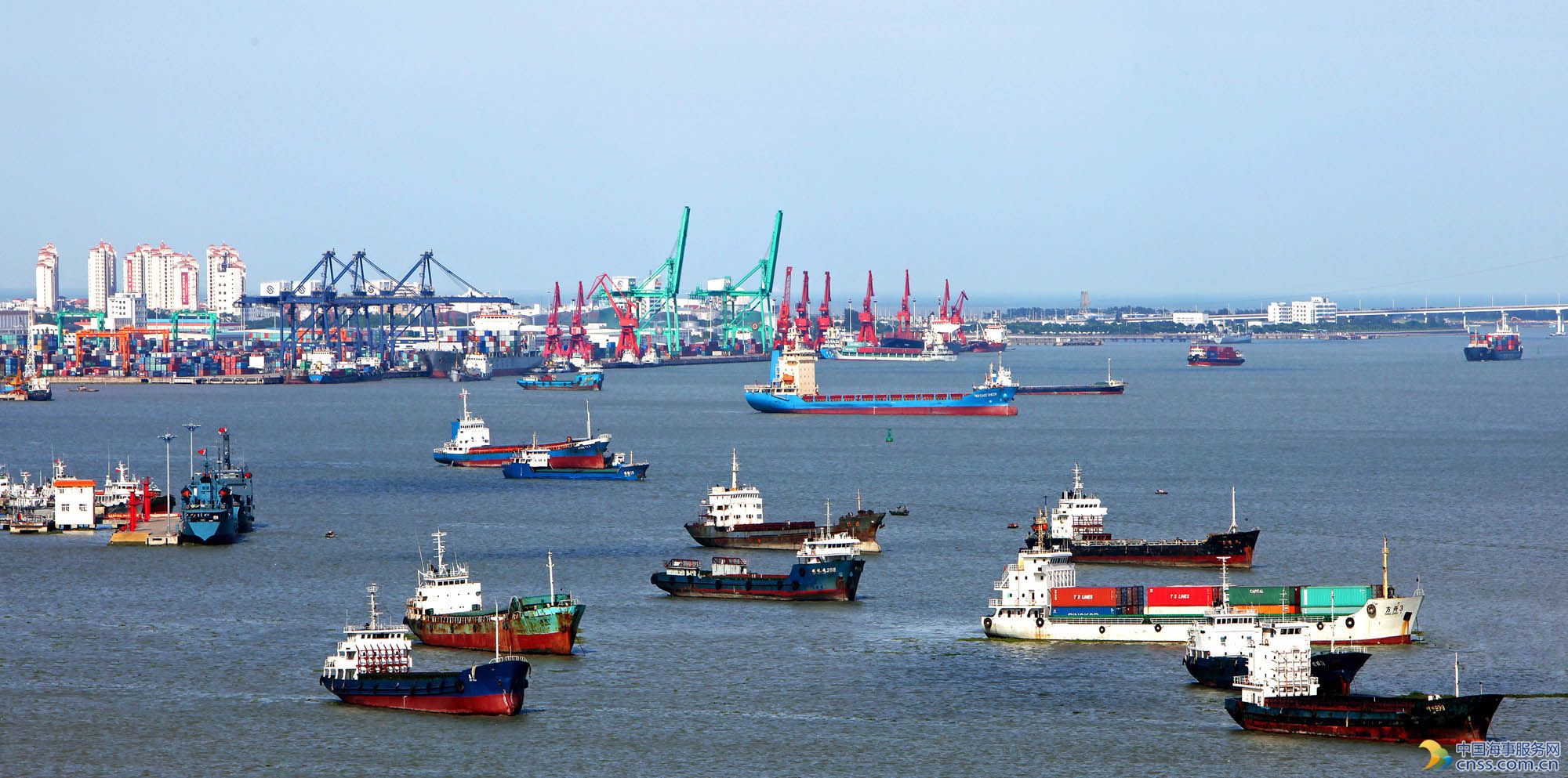 汕头港全速“向外”迈向深水大港