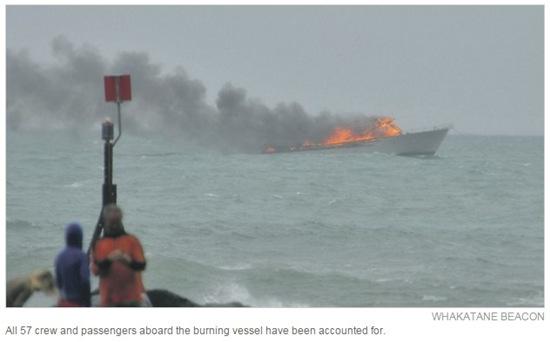 新西兰北岛一艘客船失火 57人弃船逃生