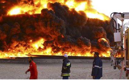 英媒：利比亚拉斯拉努夫港附近一石油设施遭袭