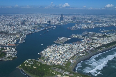Kaohsiung port container volumes dip 3.1% in 2015