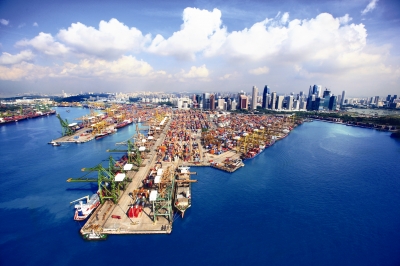 Singapore issues first LNG bunker supplier licenses