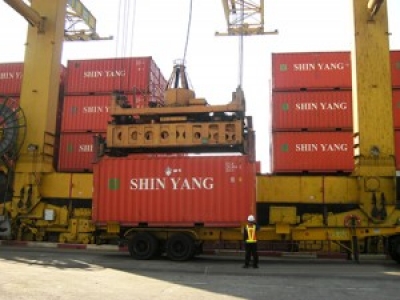 Shin Yang Shipping focuses on domestic boxes for profits