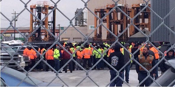 新泽西港口上千工人罢工 美东最繁忙口岸停摆