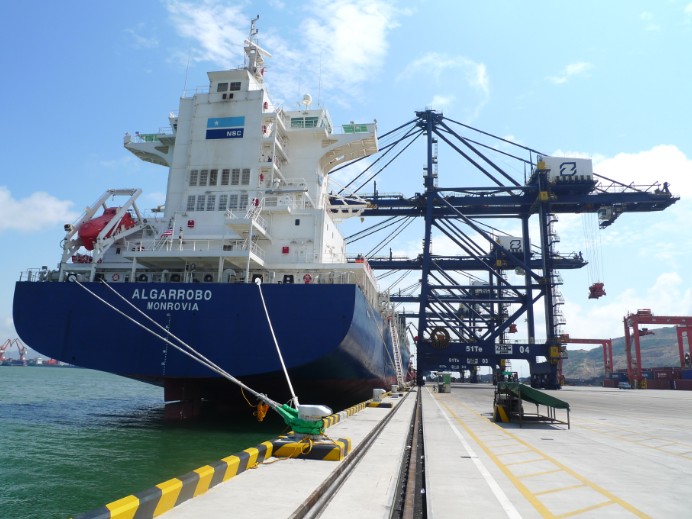 2015年前10月阿布扎比各港口非石油贸易增长12%