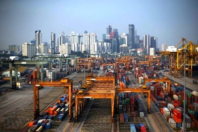 Singapore port container volumes down 10.4% in January