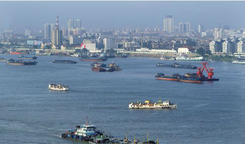 4月起停靠沪港船舶需用低硫油PM2.5减排约10%
