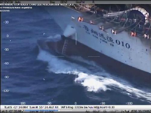 现场图：中国渔船被击沉