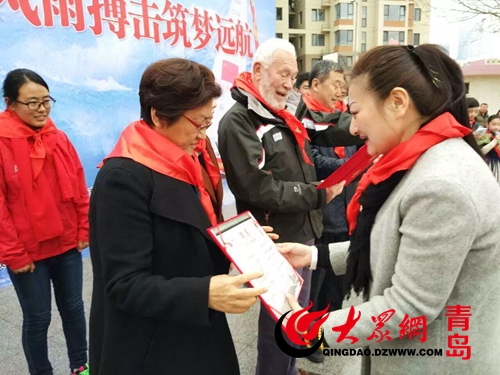 “邂逅”帆船 克利伯最年轻船员回母校讲经验