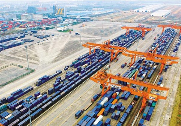 九个月来首现正增长 中国三月出口飙18.7%