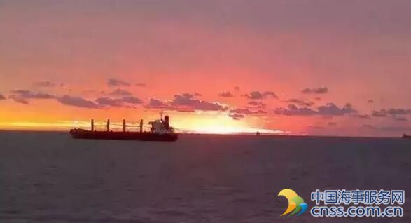 中国开往澳洲的货轮上一船员死亡