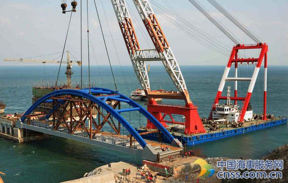 烟台港西港区30万吨原油码头主体竣工