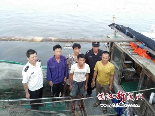 雷州籍渔船沉没船员遇险 多方联手成功解救3船员 