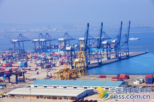 大连港大窑湾港区扩建深水航道 满足20万吨级集装箱船通航 