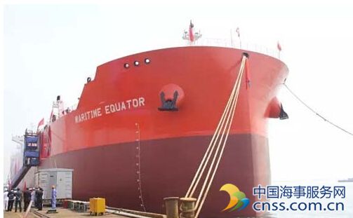 大船集团5.5万吨化学品/成品油船首制船成功命名