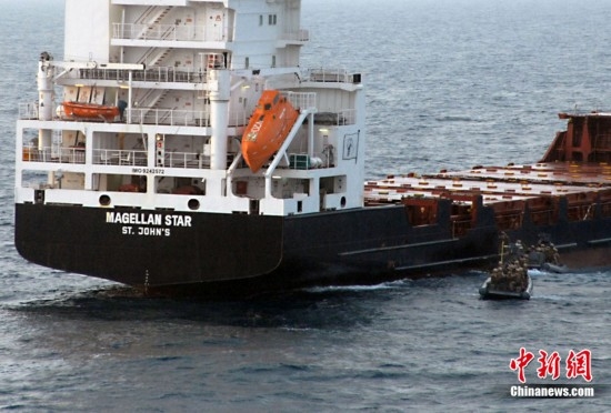 印尼解救被劫持新加坡货轮11名中国船员安然无恙