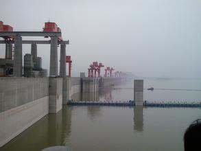 三峡大坝“轮船坐电梯”梦想实现