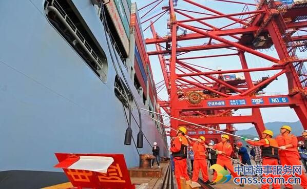 浙江首个高压变频船舶岸电项目投用 为大型集装箱船供电