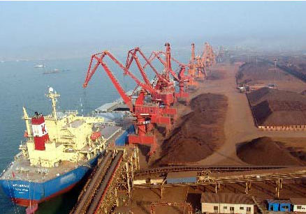 铁矿石挤爆中国港口库存巨头预期价格继续承压