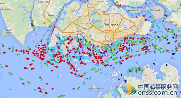 新加坡外海正在上演一场原油市场“奇观”