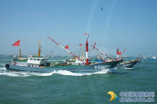 南非海军扣留3艘中国船约100名船员