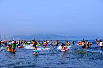 海水浴场水质优良 今年夏天辽宁海边敞开玩儿 