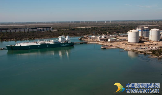 Elengy’s Terminals in Deadlock as Vessels Queue Outside French Ports
