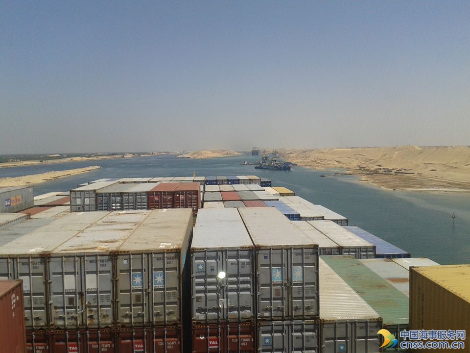Suez Canal Cuts Boxship Fees to Attract More Traffic