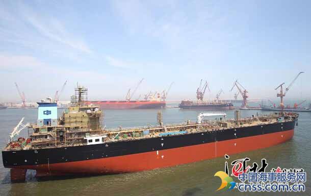 首艘河北造油轮顺利下水 载重64900吨