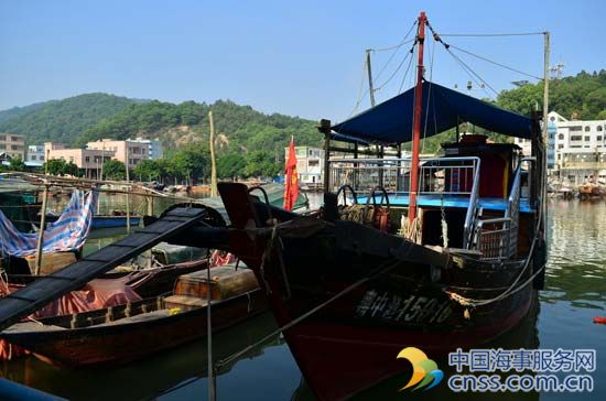 广东阳江海陵岛一观光船遇险沉没