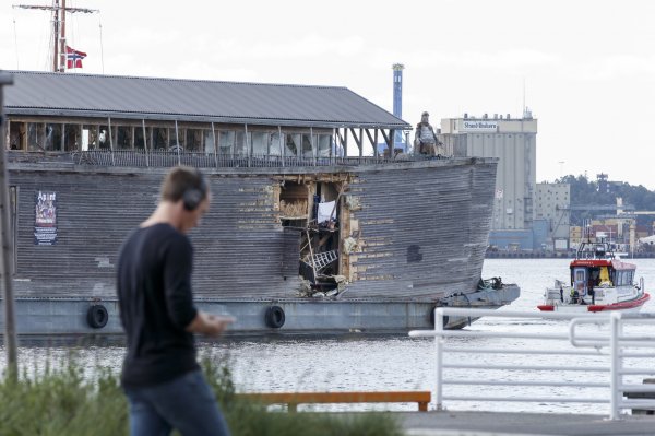 “诺亚方舟”与挪威海岸警卫队船只相撞 船员情绪稳定
