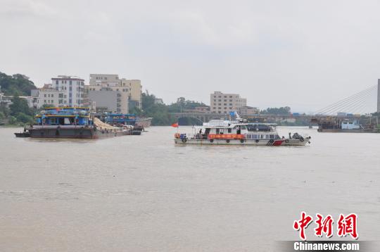 广州海事部门近十个小时努力 成功助货船脱险