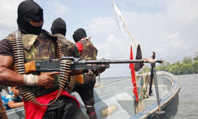 Nigerian militants threaten to sink tankers