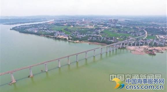 清泉寺嘉陵江特大桥已进入铺轨及电气化安装阶段