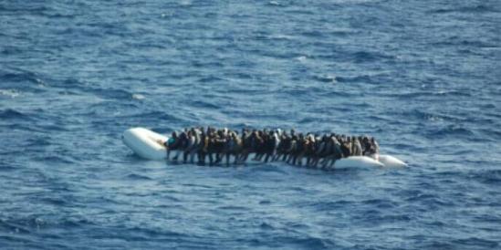 地中海难民船失事 25具尸体飘至利比亚海岸