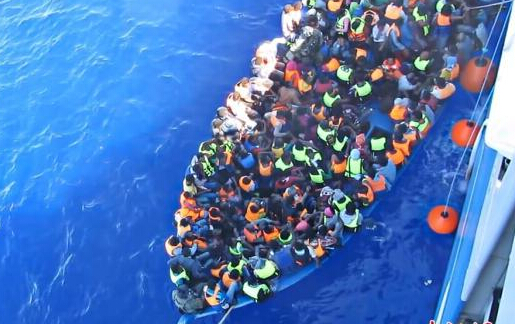 天气转好偷渡活动增加 数千船民在地中海获救