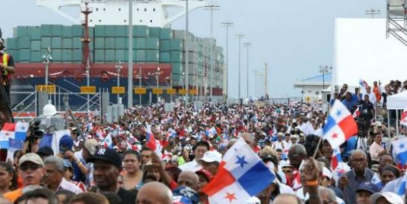 外媒：巴拿马运河扩建通航 唤醒国民激情