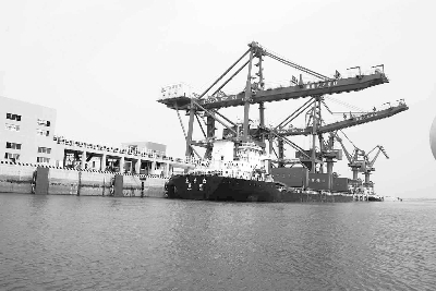 福建湄洲湾东吴港区首次迎来最大船型