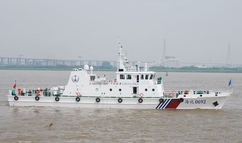 镇江船厂建造的批量海巡船首船顺利交付