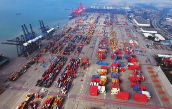 海沧港区上半年内外贸集装箱增幅近两成