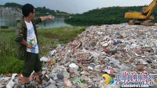 苏州出动52艘船、9辆挖掘机清空万吨上海垃圾