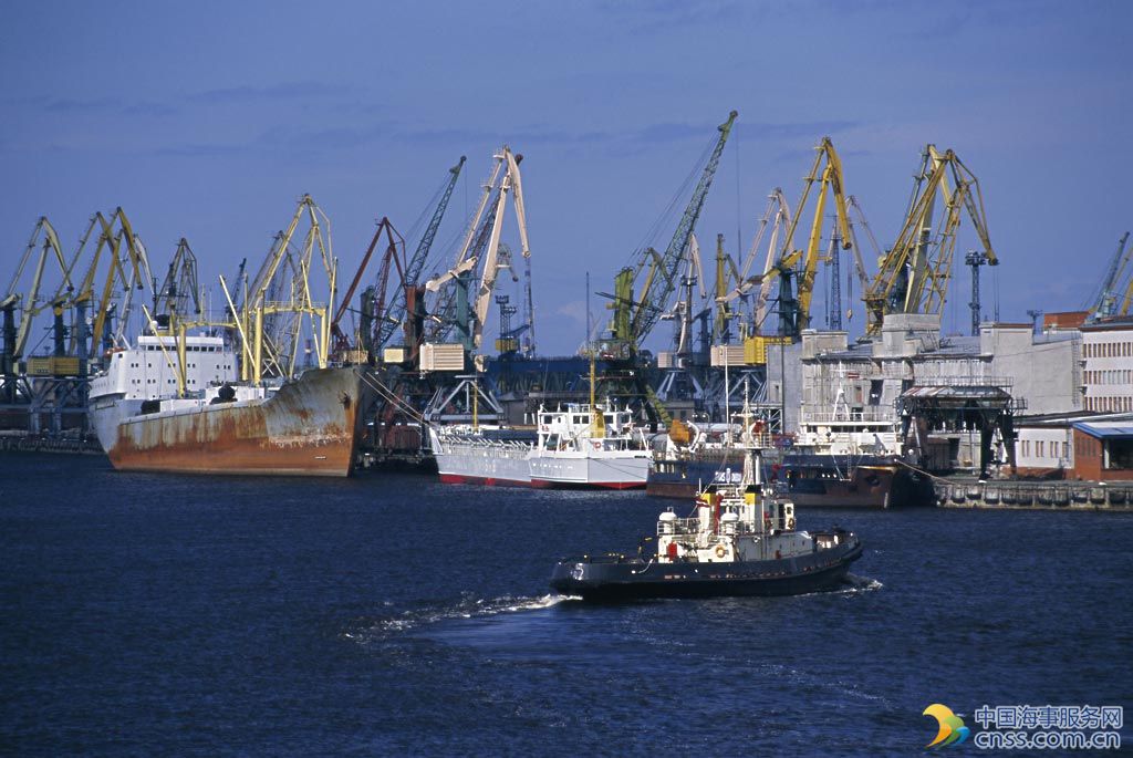 Cargo Dips at the Port of Long Beach