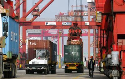 中国港口军团豪取世界集装箱前十排名7席位
